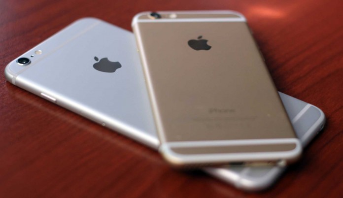 Продажи iPhone компании Apple впервые снизились