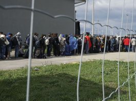 СМИ: ЕС хочет направить деньги для бедных стран на высылку мигрантов
